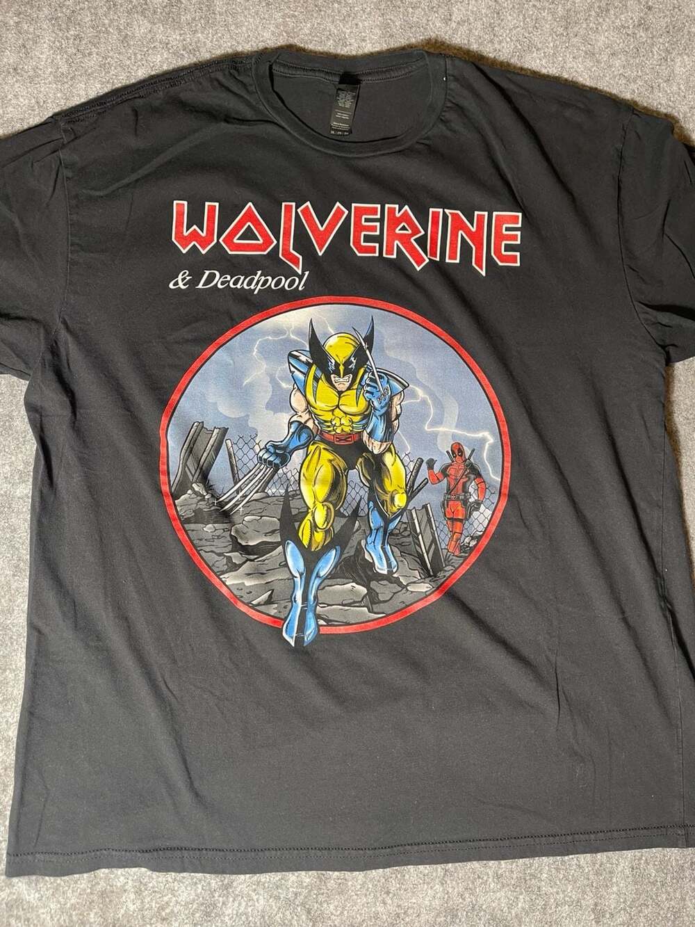 Wolverine & Deadpool Circular Portrait T-Shirt